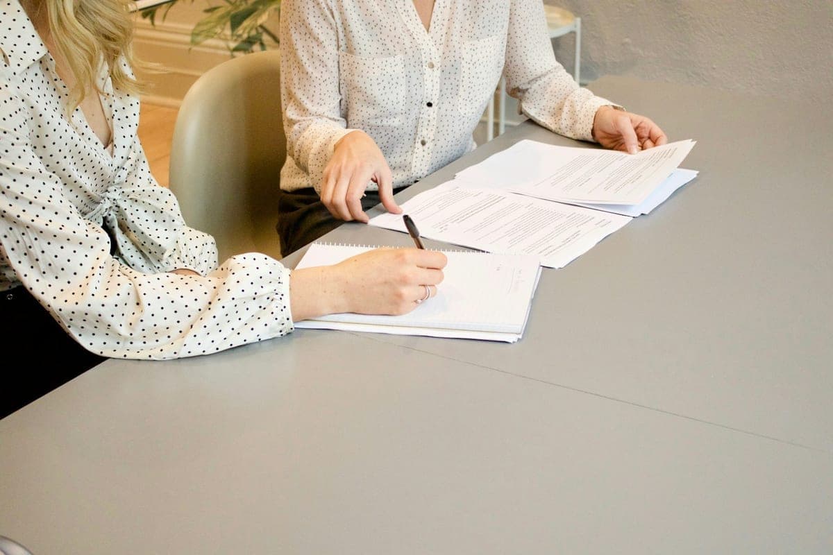 Unterschrift eines Kaufvertrags